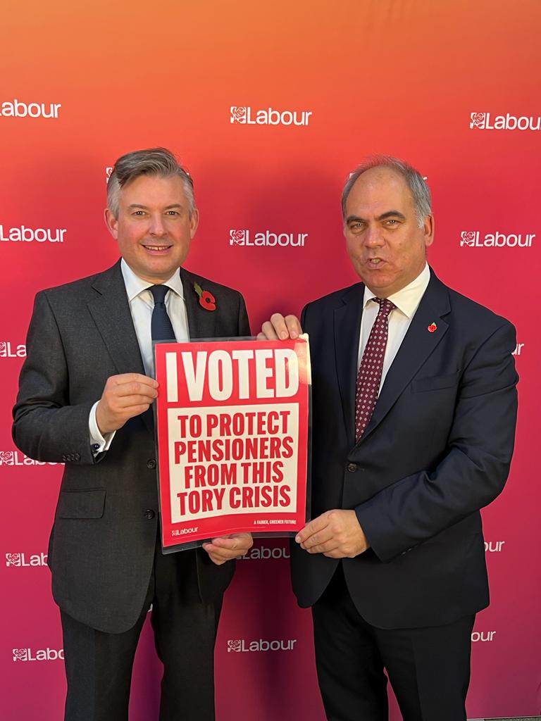 Bambos Charalambous MP and Jonathan Ashworth MP pictured in Parliament protecting pensioners from this Tory crisis