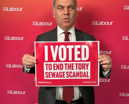 Bambos Charalambous MP supporting Labour's Water Quality Bill to end the Tory sewage scandal